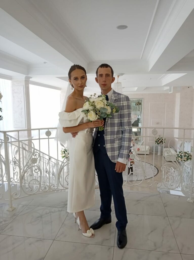 Рязанский ЗАГС опубликовал фото пар, сыгравших свадьбы 15 и 16 июля