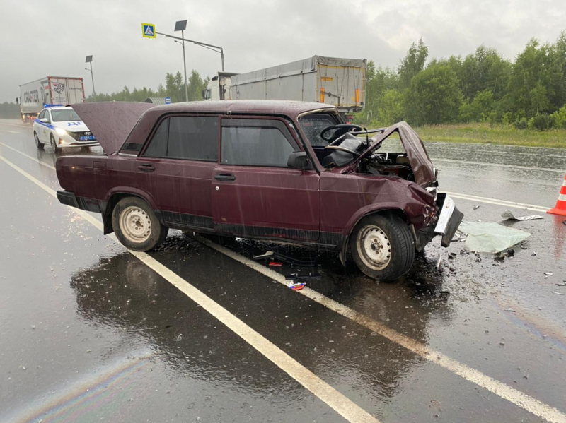 Трое пострадали в ДТП с грузовиком в Шацком районе Трое пострадали в ДТП с грузовиком в Шацком районе Водитель и пассажиры ВАЗа получили травмы.