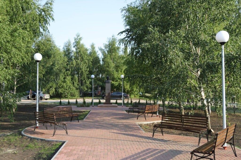 Элеваторный комплекс в Захаровском районе планируют запустить в эксплуатацию в 2023 году Элеваторный комплекс в Захаровском районе планируют запустить в эксплуатацию в 2023 году В ходе поездки в Захаровский район Павел Малков также отметил необходимость строительства нового детсада.