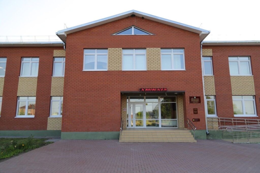 Элеваторный комплекс в Захаровском районе планируют запустить в эксплуатацию в 2023 году Элеваторный комплекс в Захаровском районе планируют запустить в эксплуатацию в 2023 году В ходе поездки в Захаровский район Павел Малков также отметил необходимость строительства нового детсада.