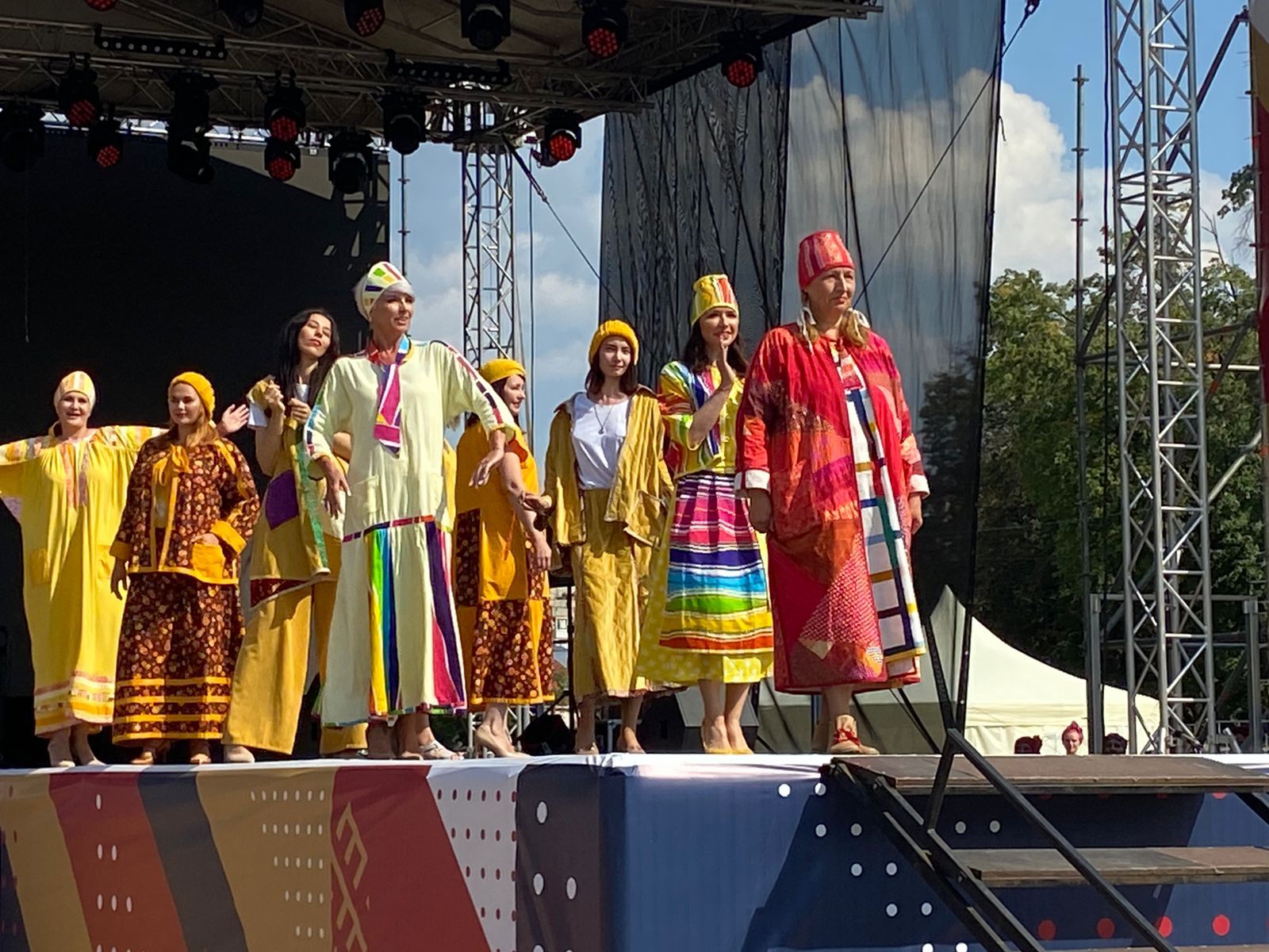 В рамках международного форума в Рязани состоялся фестиваль лоскутной моды «Шили-были и носили»