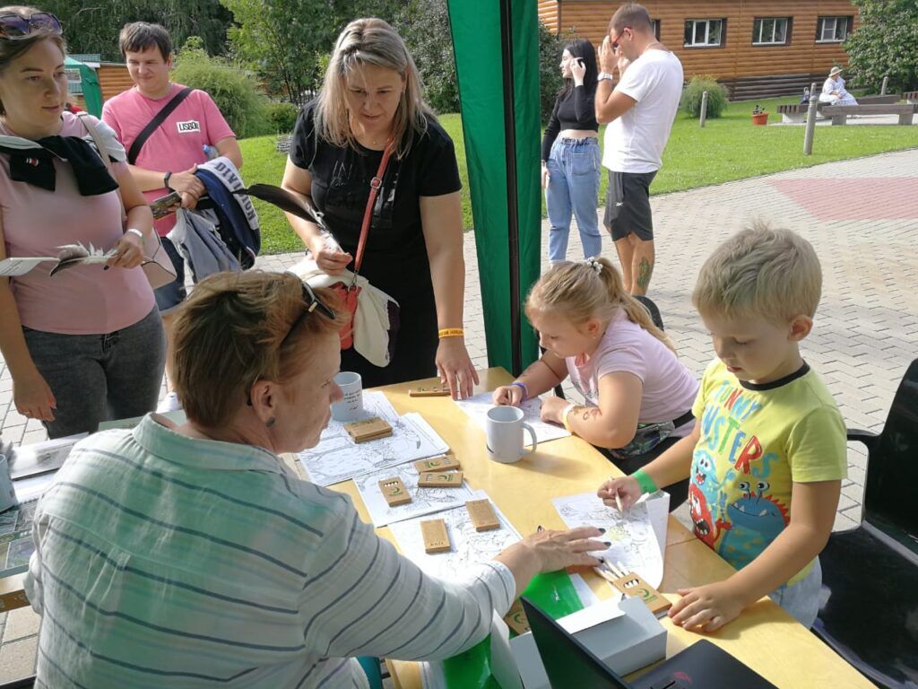 Сотрудники Окского государственного заповедника поздравили с 90-летием бобровый питомник в Воронежском государственном заповеднике