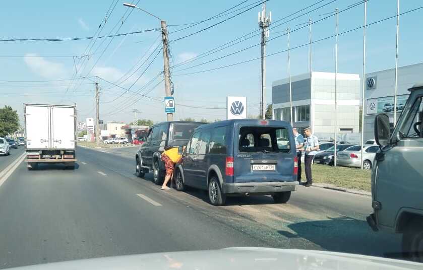 Двойная авария собрала пробку на Московском шоссе в Рязани