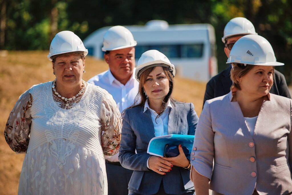 На Ново-Рязанской ТЭЦ ввели в эксплуатацию новую вентиляторную градирню На Ново-Рязанской ТЭЦ ввели в эксплуатацию новую вентиляторную градирню Главная цель инвестиционного проекта — обеспечение безаварийной работы теплофикационных турбин, которые производят отпуск тепла жителям города и предприятиям Южного промузла.