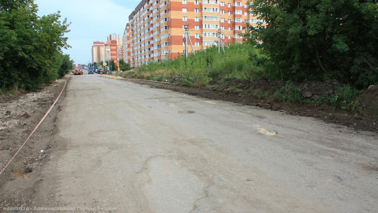 В Рязани начали ремонтировать дорогу на улице Семчинской