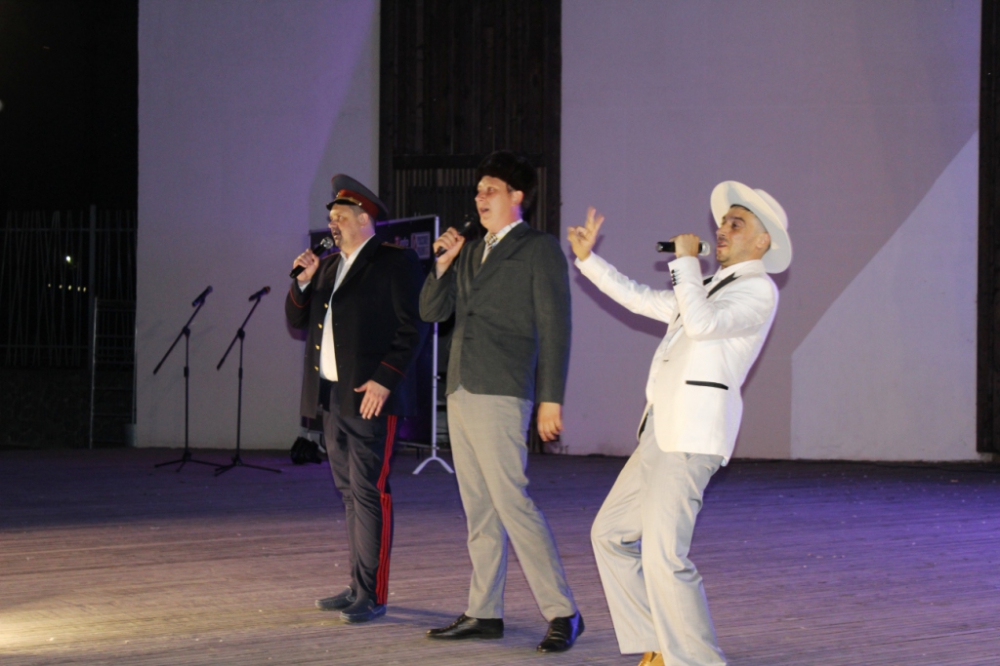 Музыкальный кубок «Поющий косопуз» получила рязанская команда КВН «Айседора Дункан»