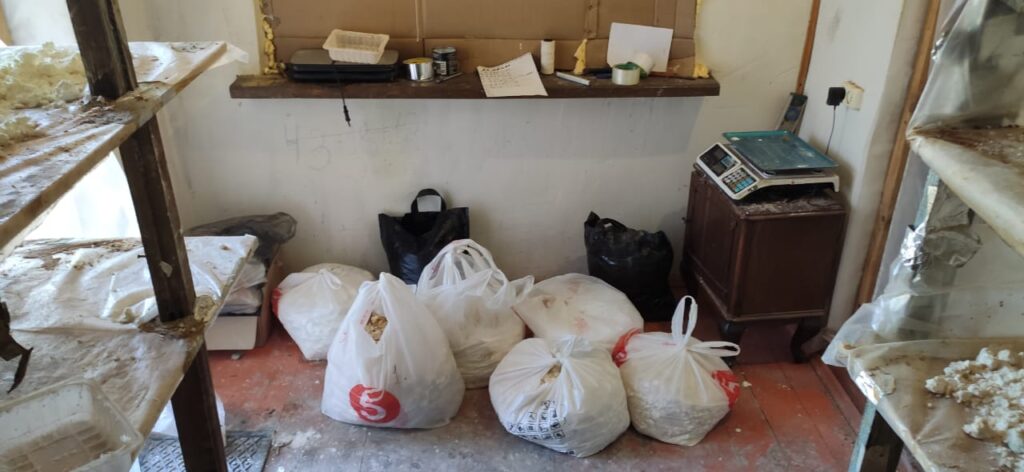 ФСБ обнародовала фотографии из подпольной рязанской нарколаборатории, где произвели более 230 кг мефедрона