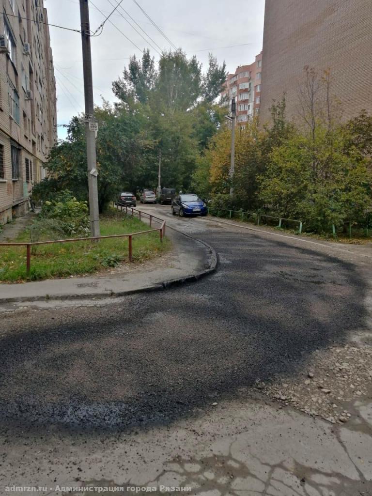 Дирекция благоустройства Рязани 27 сентября отремонтировала свыше 150 квадратных метров дорог Дирекция благоустройства Рязани 27 сентября отремонтировала свыше 150 квадратных метров дорог Сегодня планируется отсыпать гранулятом участок на улице Быстрецкой.
