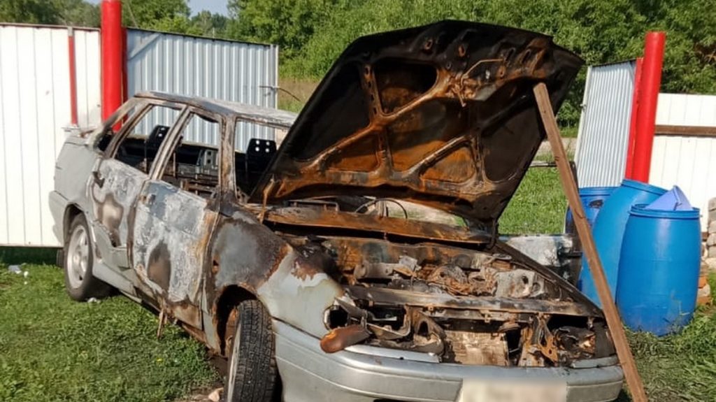 Чучковца подозревают в поджоге автомобиля, после которого загорелся дом многодетной семьи