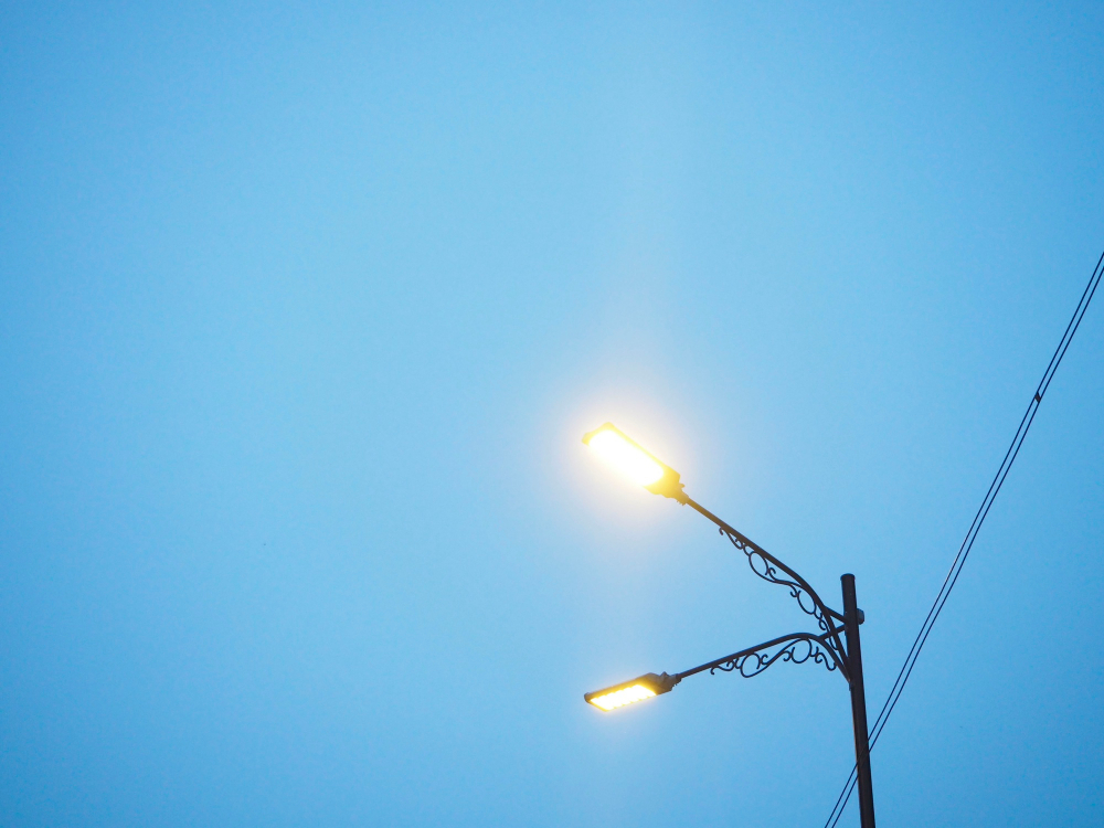 В Гусе-Железном установили уличное освещение по требованию прокуратуры