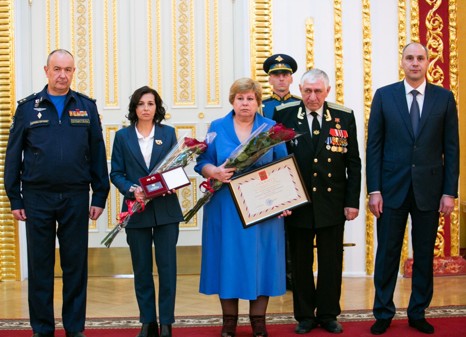 Награды военным вручили. Экипаж у самолёта ил-76. Ил 76 Оренбург крушение. Награждение военнослужащих.