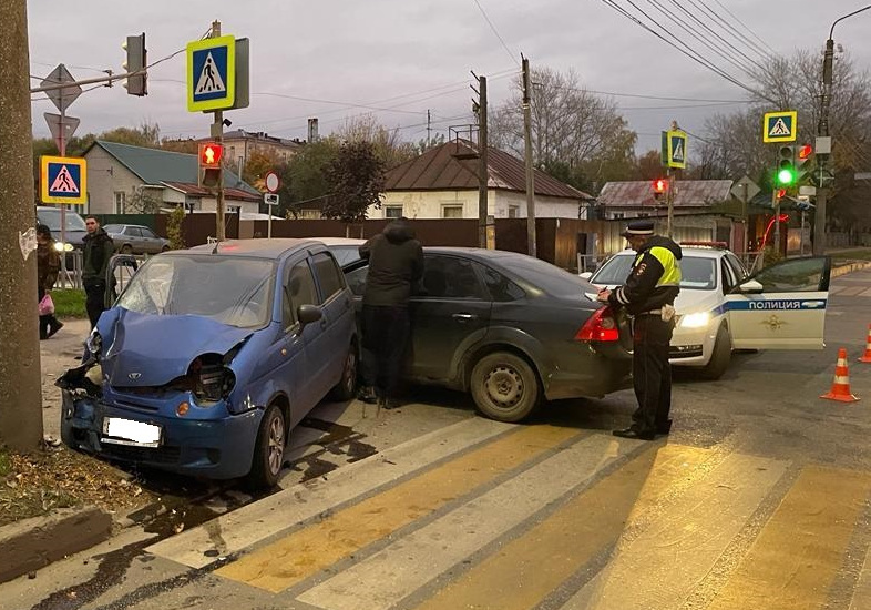 Два человека пострадали в ДТП в Железнодорожном районе Рязани Два человека пострадали в ДТП в Железнодорожном районе Рязани Дорожная авария произошла на улице Островского 11 октября.