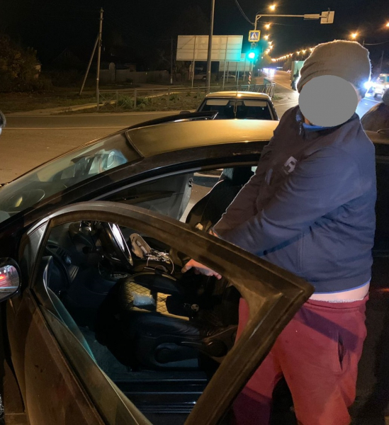 Полицейские пресекли канал поставки в Рязань метадона Полицейские пресекли канал поставки в Рязань метадона 37-летний житель Рязани ранее был 12 раз судим за преступления имущественного характера.