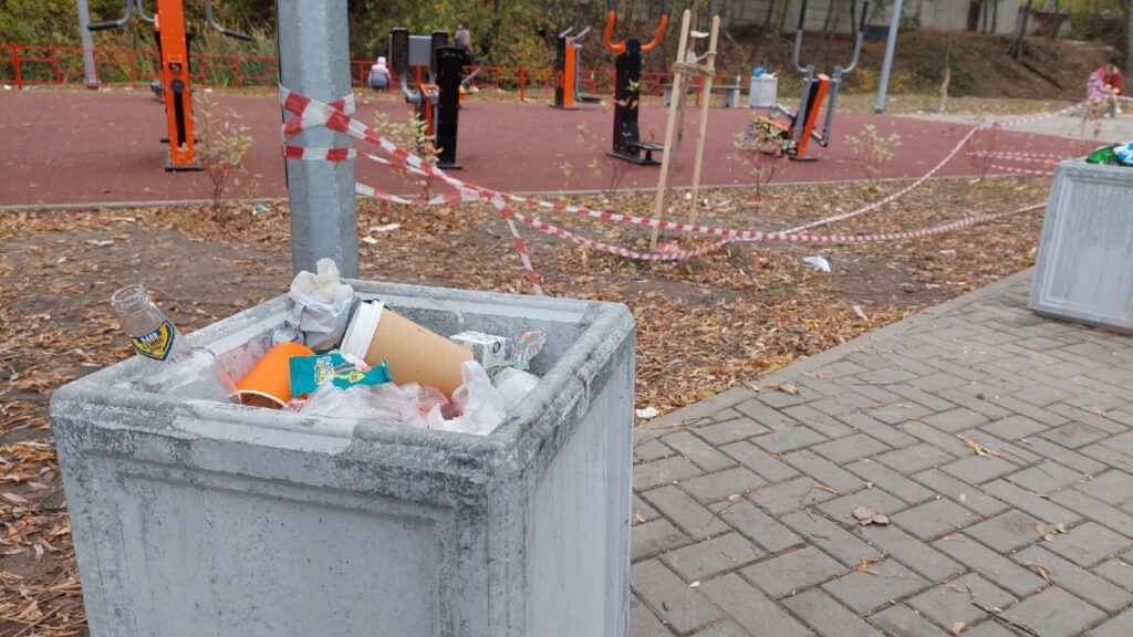 «Народный фронт» выявил множество недоделок при благоустройстве сквера в Октябрьском городке Рязанские активисты «Народного фронта» призывают городские власти не принимать работы по благоустройству сквера в Октябрьском городке без исправления всех недостатков.