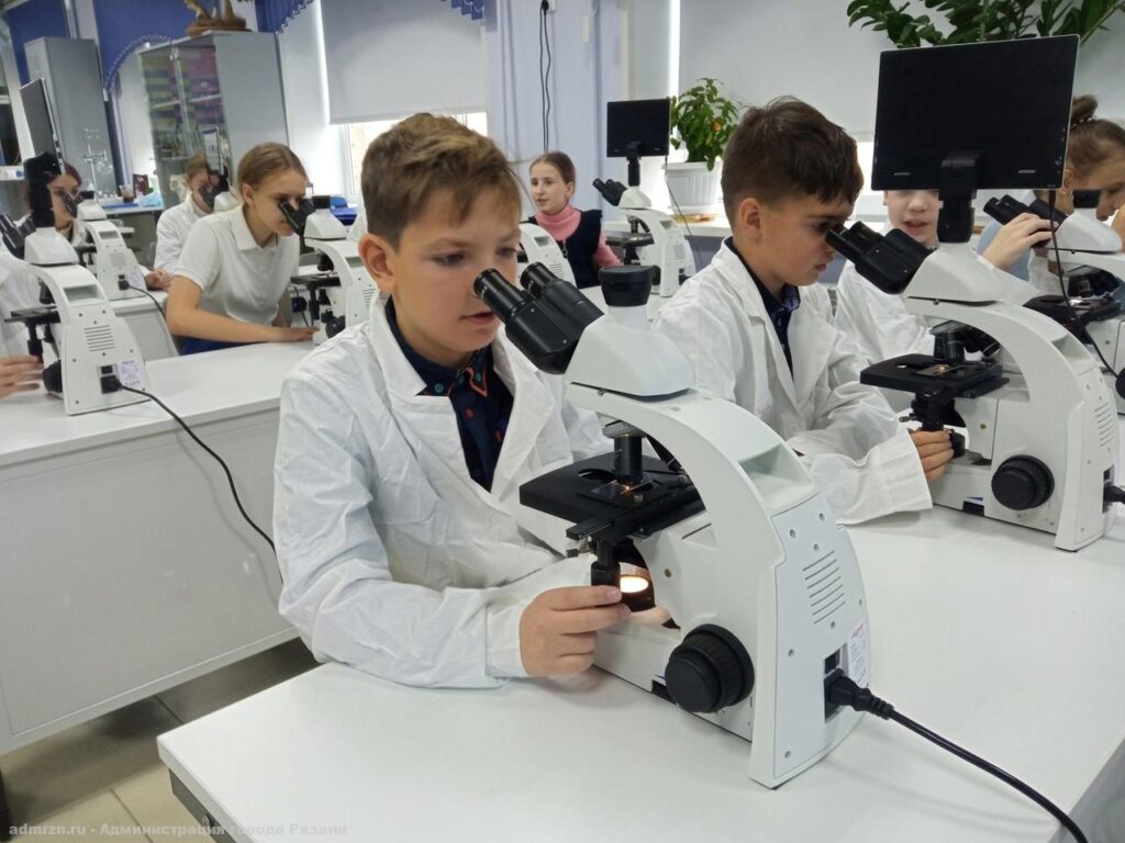В Рязани проходит «Зелёная неделя» В мероприятиях экологической направленности участвуют дети, молодёжь и педагоги.