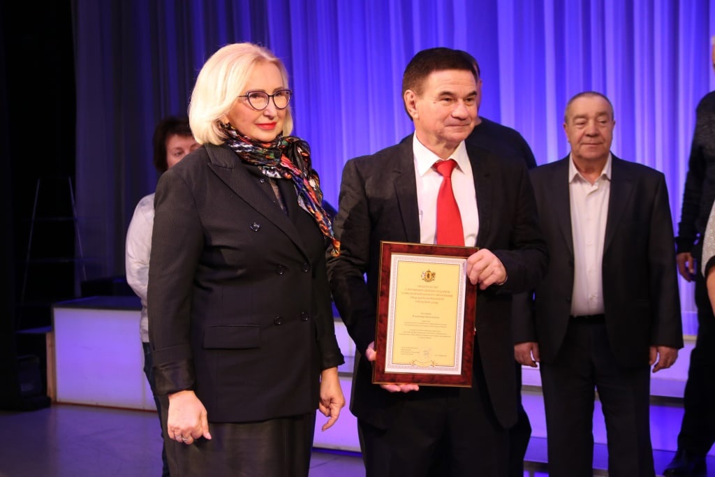 Директор МКЦ Владимир Колчаев отметил 25-летие работы в должности руководителя