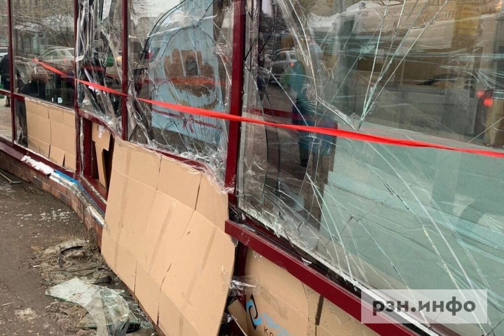 Павильон магазина «Бонте» в Рязани разбили неизвестные
