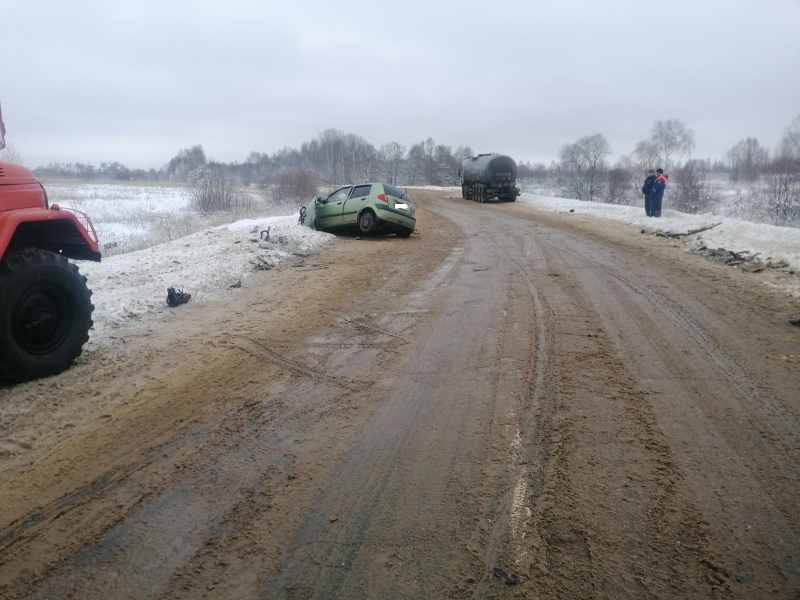 УМВД по Рязанской области опубликовало фото с места автокатастрофы в Пителинском районе