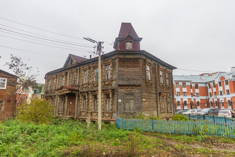 В центре Рязани разрушается историческое здание «Дом Овсянникова»
