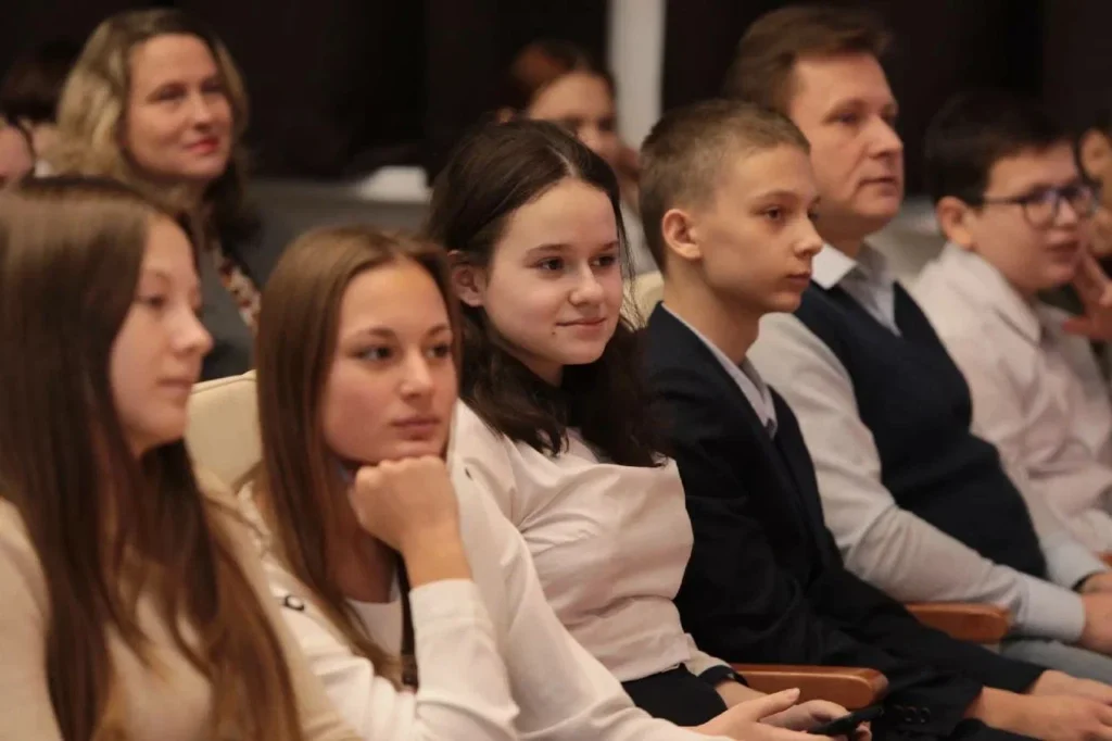 Школьники и студенты Рязани приняли участие в просветительской эстафете «Знание. Космос»