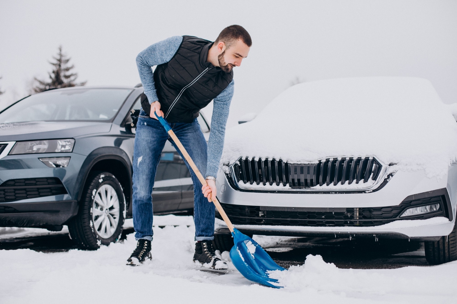 Как правильно хранить автомобиль зимой под открытым небом?