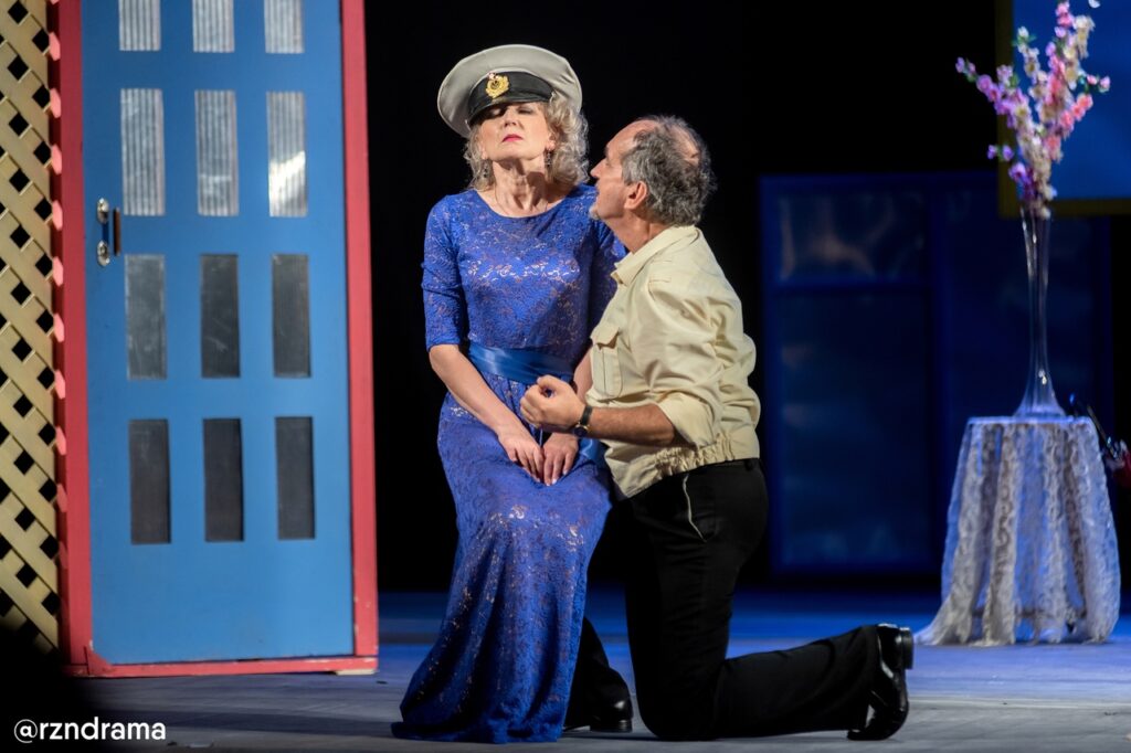 "Большие гастроли" Новгородского театра завершились спектаклями о секретах семейного счастья