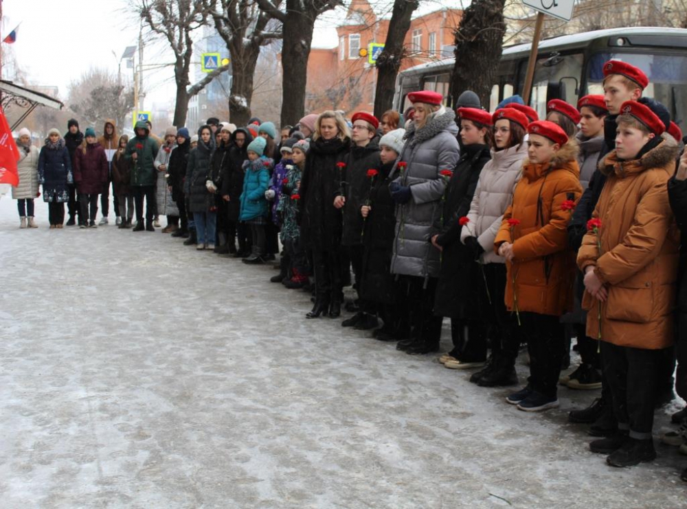 В Рязани открыли мемориальную доску героически погибшему в ходе СВО Евгению Штонде