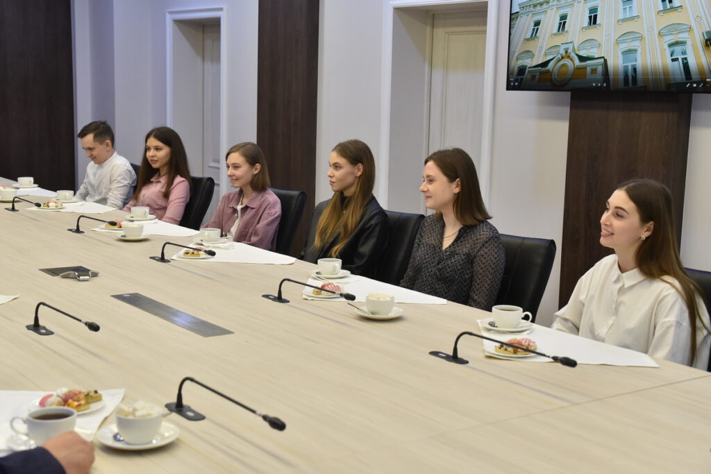 Губернатор Павел Малков встретился с рязанской командой КВН «Айседора Дункан»
