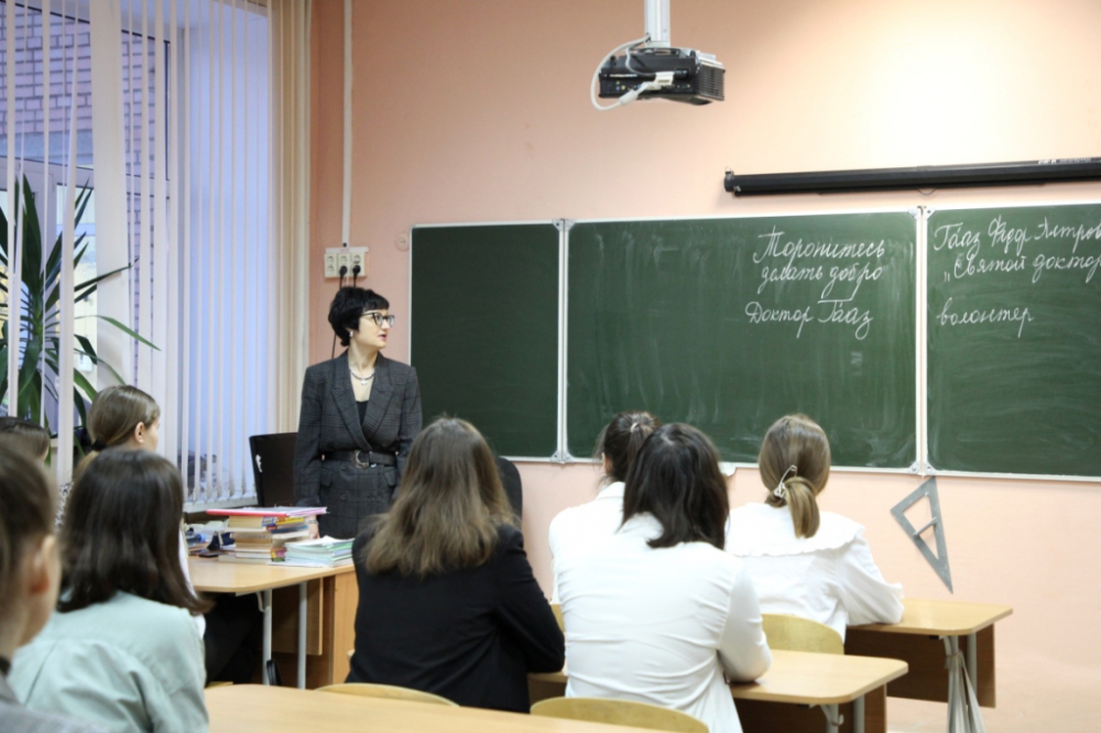 В День добровольца Татьяна Панфилова поговорила с рязанскими школьниками о волонтёрской деятельности