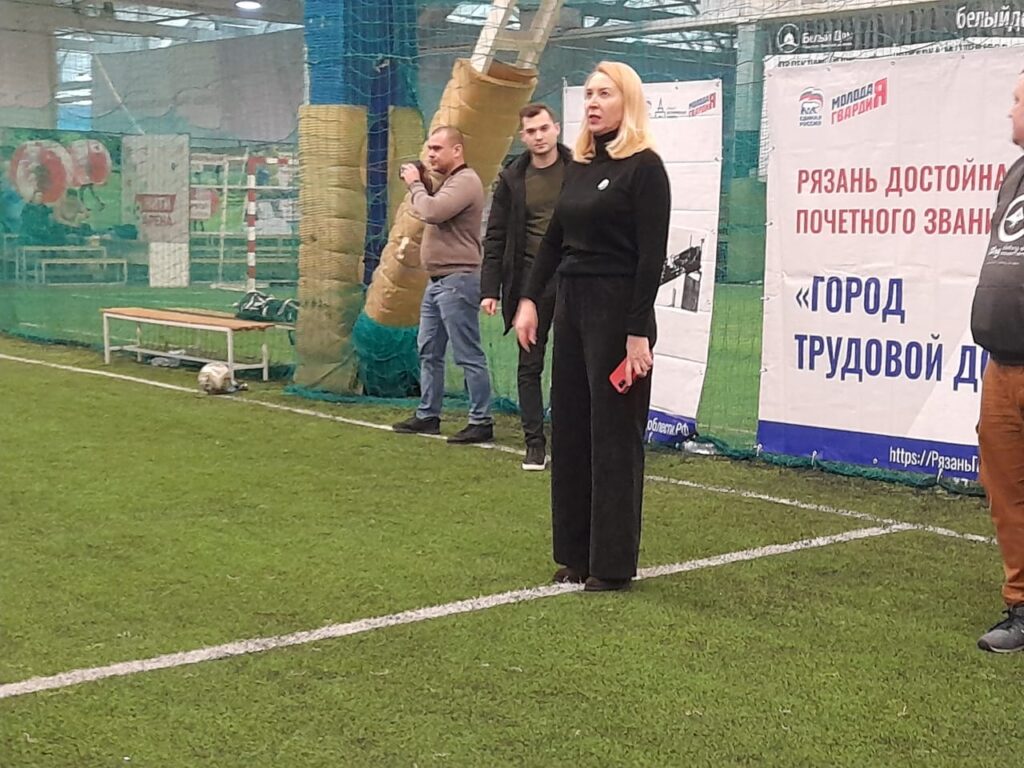 В Рязани стартовал мини-футбольный турнир, организованный в поддержку присвоения звания «Город трудовой доблести»