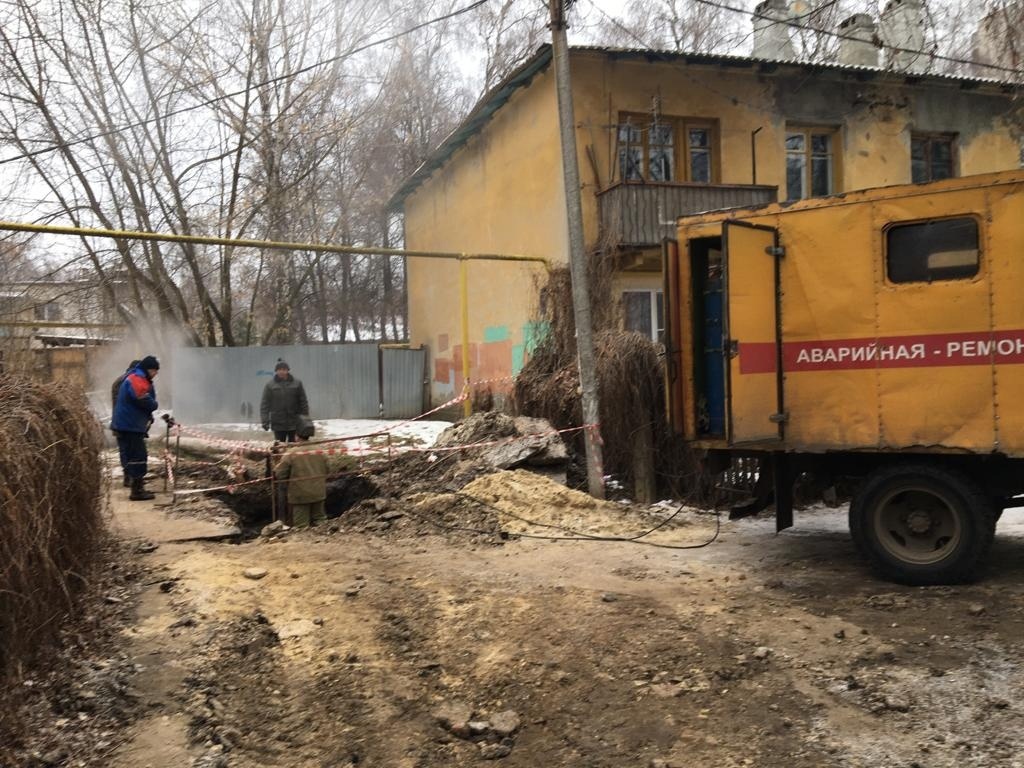 В Рязани устраняют проблему с теплоснабжением дома на улице Пушкина