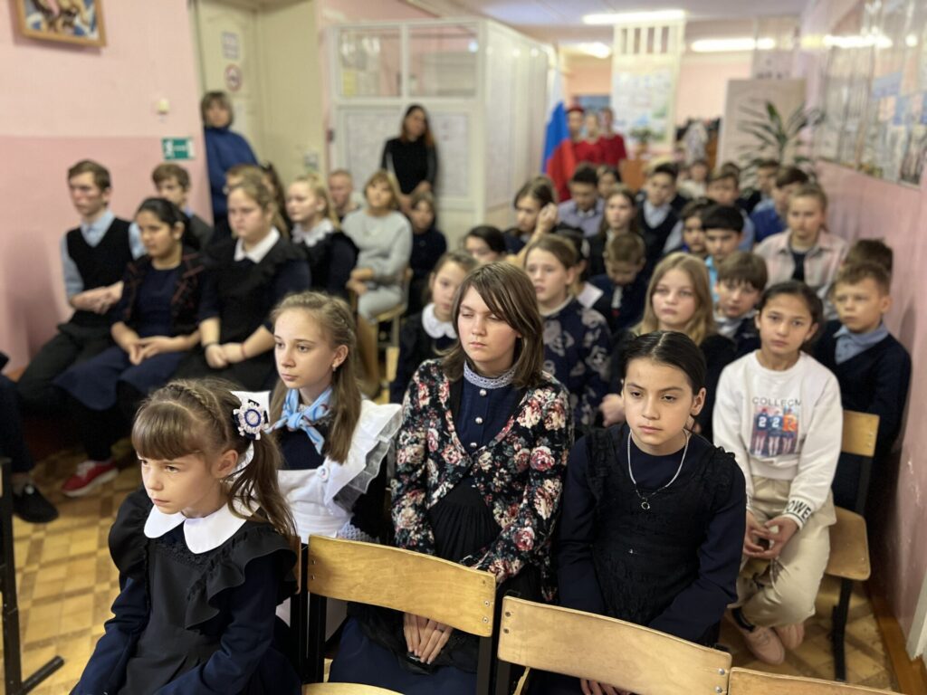 Школа в Скопинском районе Рязанской области присоединилась к всероссийскому проекту «Парта героя»