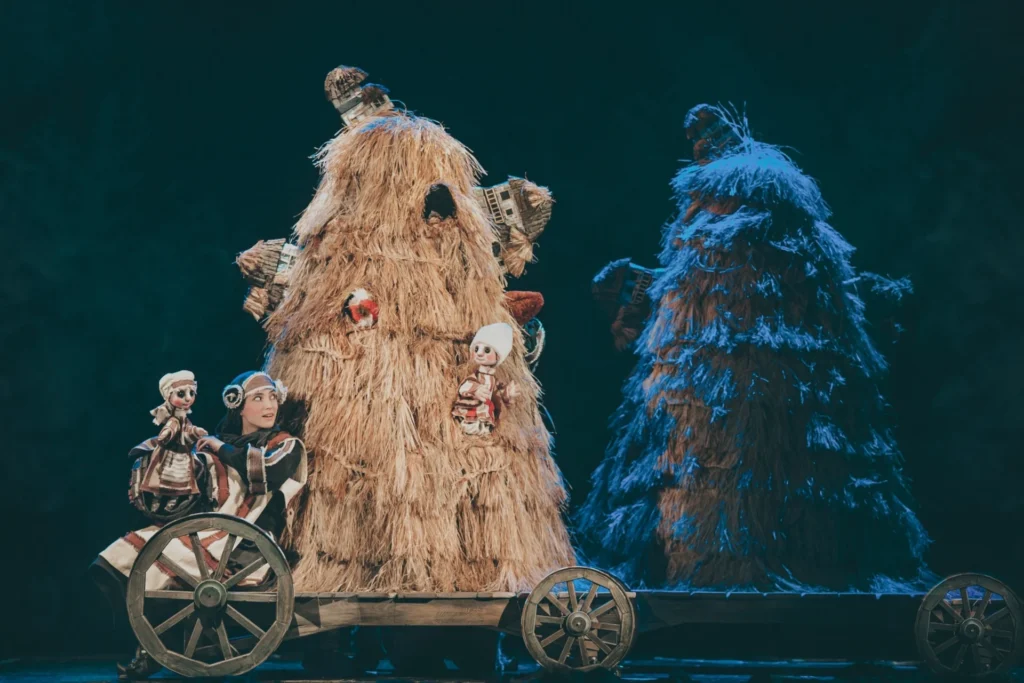 Рязанский театр кукол представил «Сказку о четырёх близнецах»