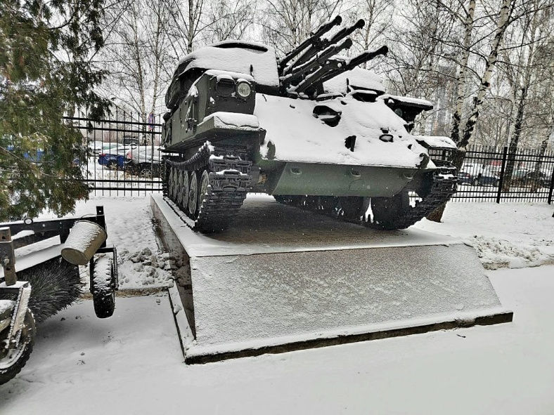 В Рязани установили переданные Минобороны ЗСУ-23-4М «Шилка» и 2С6 «Тунгуска»