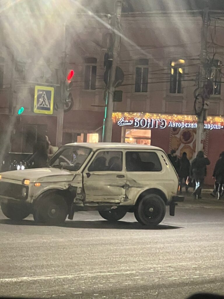 На площади Ленина в Рязани произошло ДТП