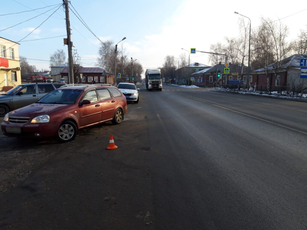 В Рязанской области водитель сбил женщину, сдавая задним ходом