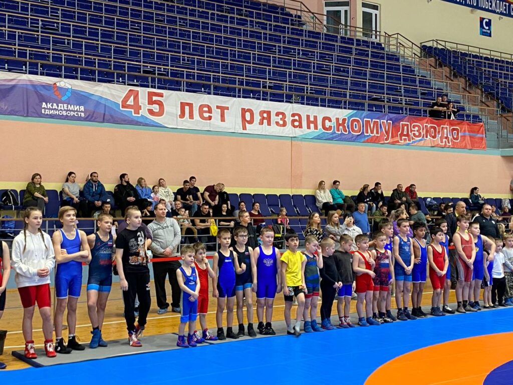 В Рязани прошёл турнир по вольной борьбе «Юный Академик»