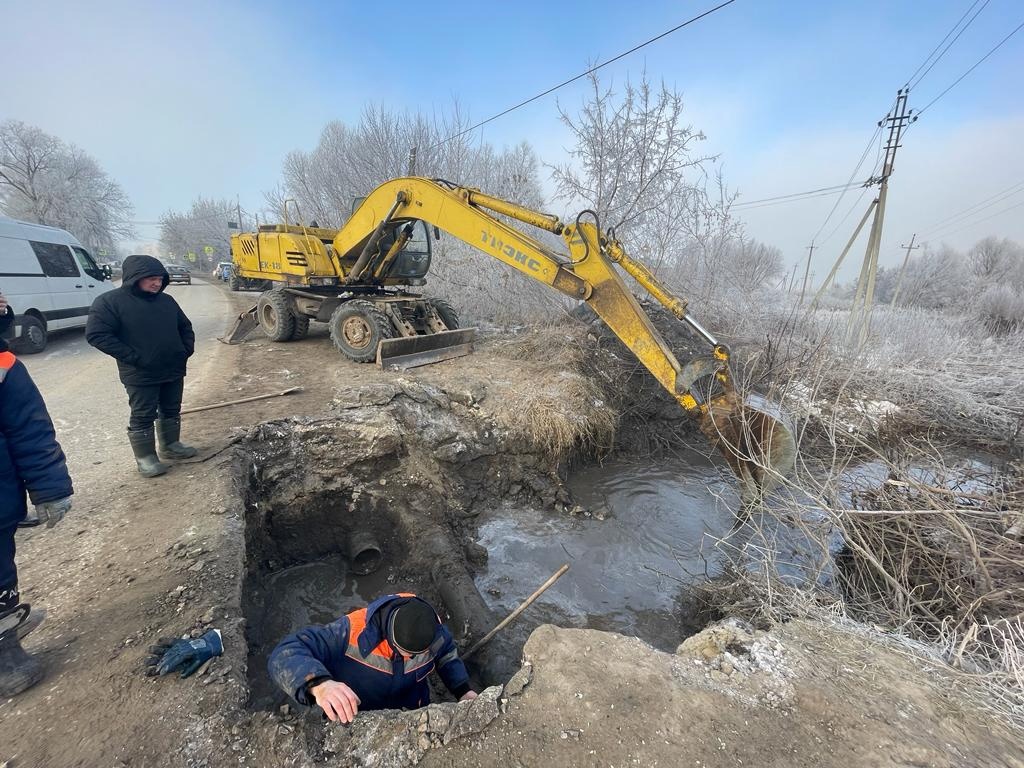 В селе Дядьково под Рязанью прорвало коллектор | 24.01.2023 | Рязань -  БезФормата