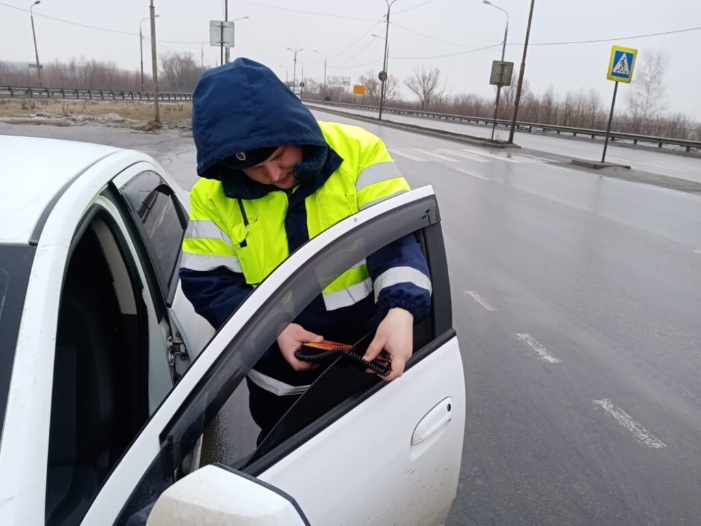 За выходные в Рязани оштрафовали 377 водителей-нарушителей тонировки автомобилей
