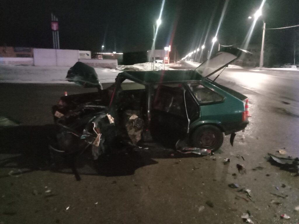 Трое, в том числе ребёнок, пострадали в ДТП в Рязанской области Трое, в том числе ребёнок, пострадали в ДТП в Рязанской области Предварительно, водитель Renault Logan не выбрал безопасную скорость движения.