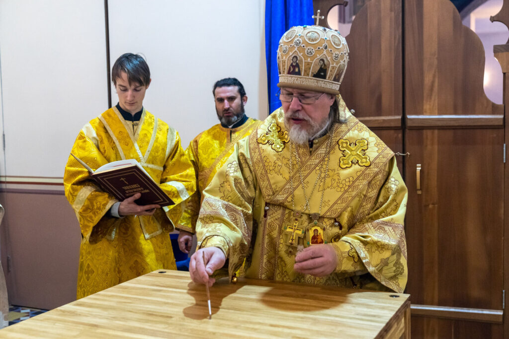 Главный престол Казанского храма в Солотче освятил митрополит Марк