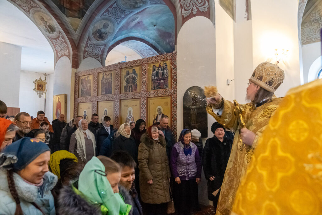 Главный престол Казанского храма в Солотче освятил митрополит Марк