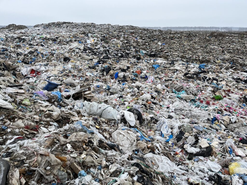 Рязанская природоохранная прокуратура через суд требует рекультивировать мусорный полигон в Зеленино