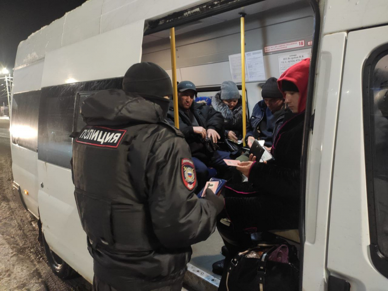 Рязанская полиция в ходе рейда поймала 9 нарушителей миграционного законодательства