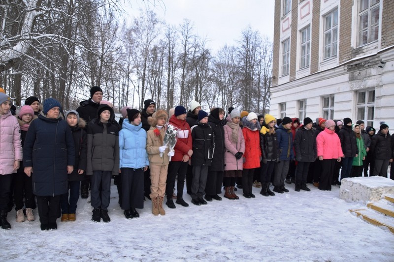 В Михайлове открыли памятную доску в честь погибшего в зоне СВО Сергея Курганова
