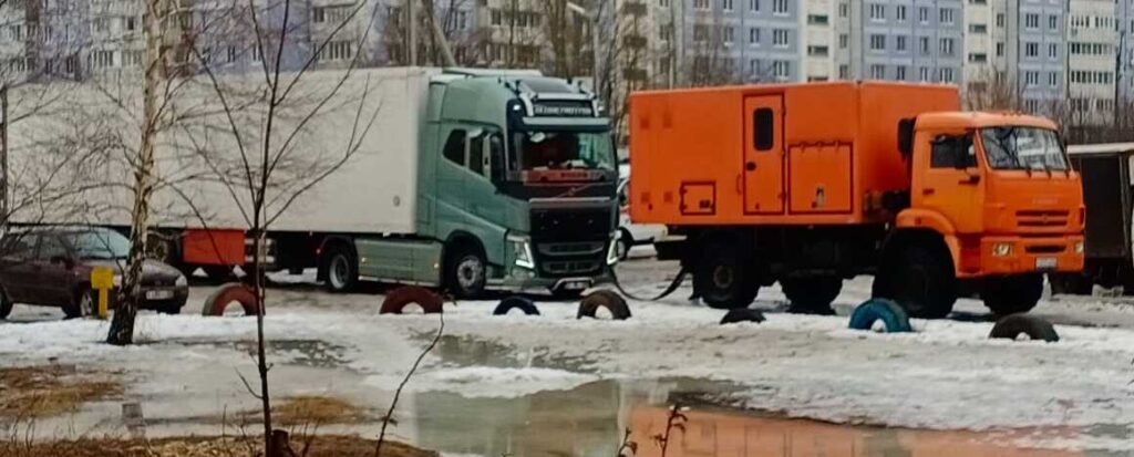 Застрявший турецкий большегруз вытащили с окраины Рязани Застрявший турецкий большегруз вытащили с окраины Рязани
