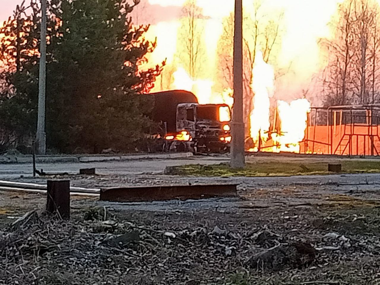 Пожар на газовой заправке в Скопине потушили за два часа | 10.04.2023 |  Рязань - БезФормата