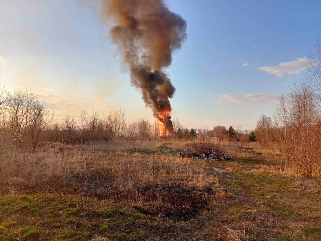 Пожар на газовой заправке в Скопине потушили за два часа Пожар на газовой заправке в Скопине потушили за два часа Пожар на газовой заправке в Скопине произошёл 10 апреля. Сообщение о пожаре поступило в 17.52.