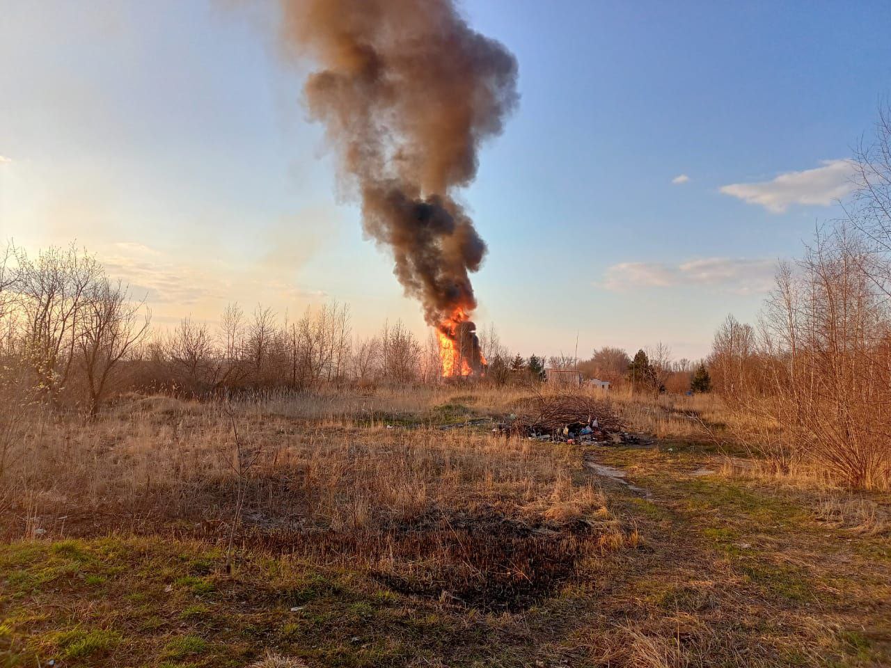 Пожар на газовой заправке в Скопине потушили за два часа | 10.04.2023 |  Рязань - БезФормата