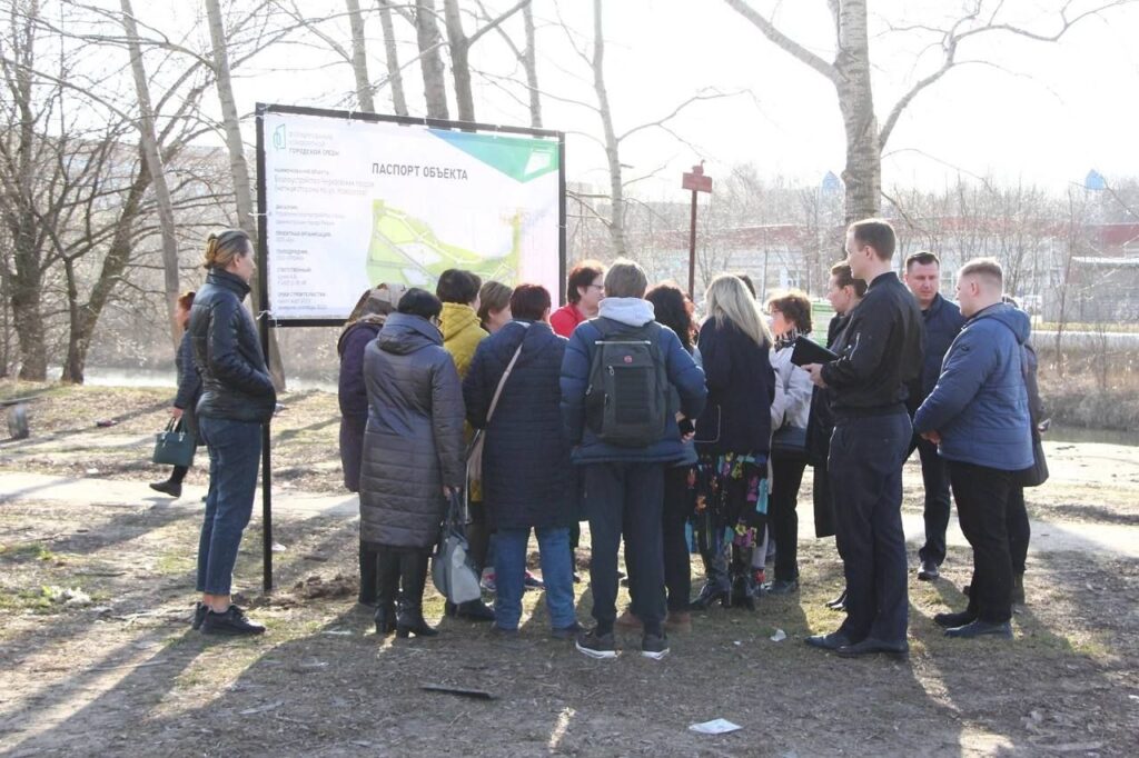 В Рязани начали благоустраивать территорию Черезовских прудов в Дашково-Песочне В Рязани начали благоустраивать территорию Черезовских прудов в Дашково-Песочне Проект планирует устройство дорожно-тропиночной сети — здесь появится тротуар, мощенный плиткой, асфальтовая велодорожка, будет смонтировано 55 опор освещения
